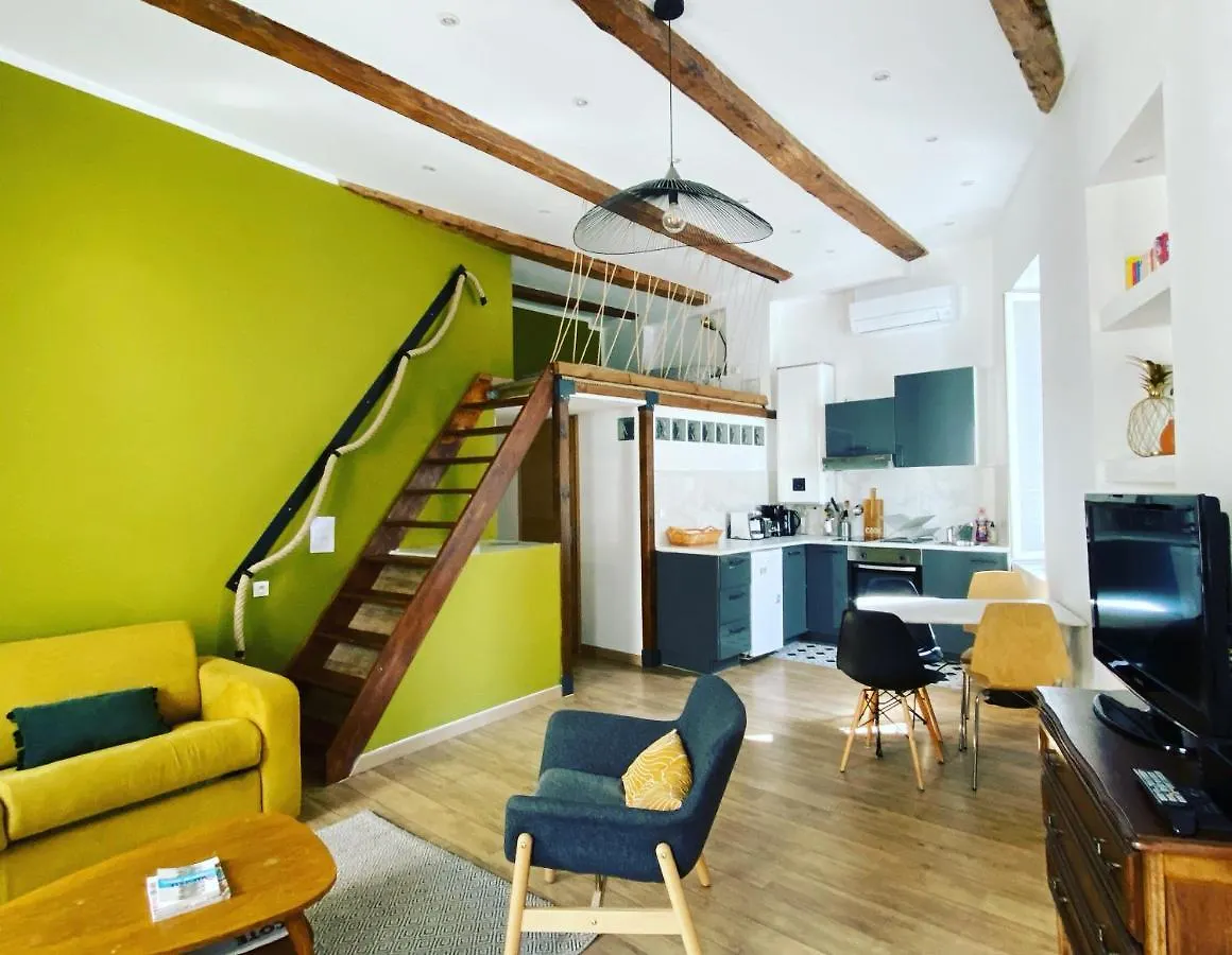 Vaste Et Charmant Loft Climatise Au Coeur De Marseilles Appartement